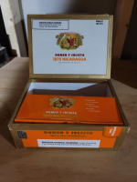 Romeo y Julieta 1875 Nicaragua Bully Empty Cardboard Box