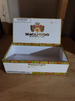 Macanudo Cafe Court Cafe Empty Cardboard Box
