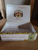 Macanudo Cafe Hampton Court Empty Cardboard Box
