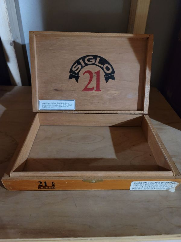Siglo 21 Empty Wooden Box