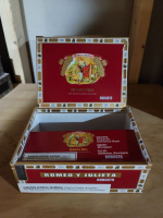 Romeo y Julieta Reserva Real Robusto Empty Cardboard Box